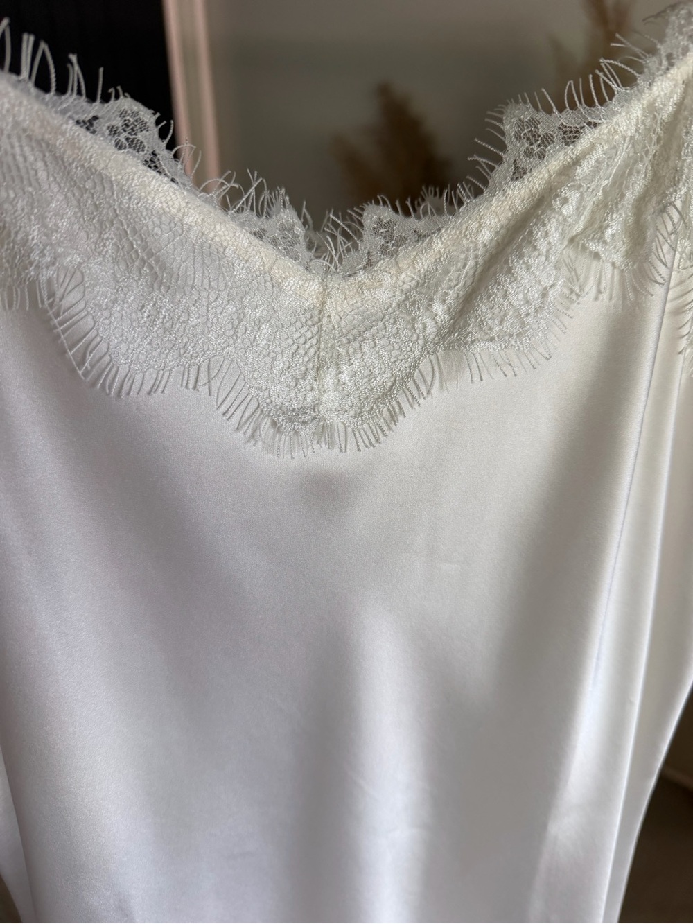 Lily Silk 100% silk lace trim camisole / creamy white / size M runs small - Picture 4 of 11